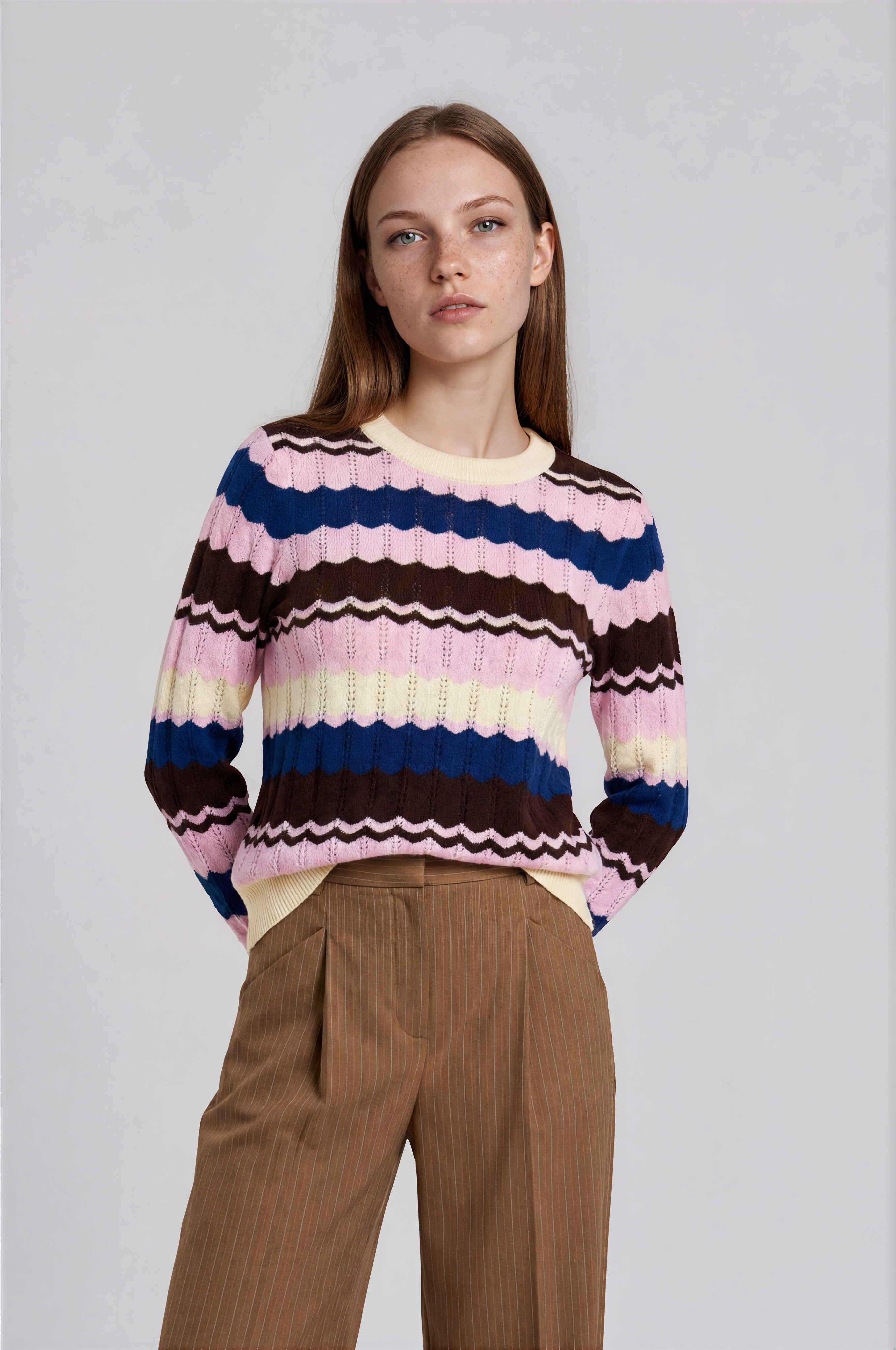 MAGNETICA womens lightweight multi-color long sleeve sweater